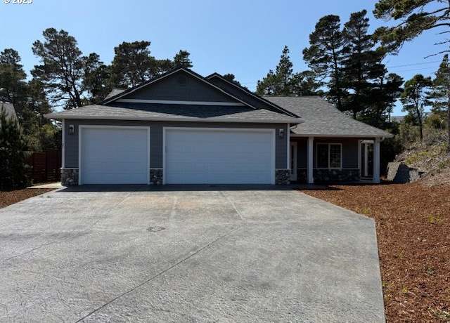 Property at 26 Coast Guard Rd, Florence, OR 97439, 3 beds, 2.5 baths