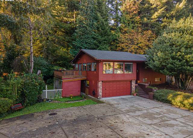 Property at 1609 N 10th St, Coos Bay, OR 97420, 4 beds, 3 baths