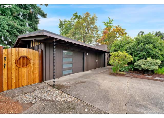 Property at 953 N Van Duyn St, Eugene, OR 97401, 3 beds, 2 baths