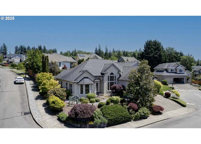 Property at 16402 SE Teal Ct, Damascus, OR 97089, 3 beds, 2 baths