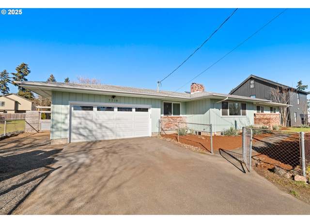 Property at 7719 SE Lambert St, Portland, OR 97206, 5 beds, 3.5 baths