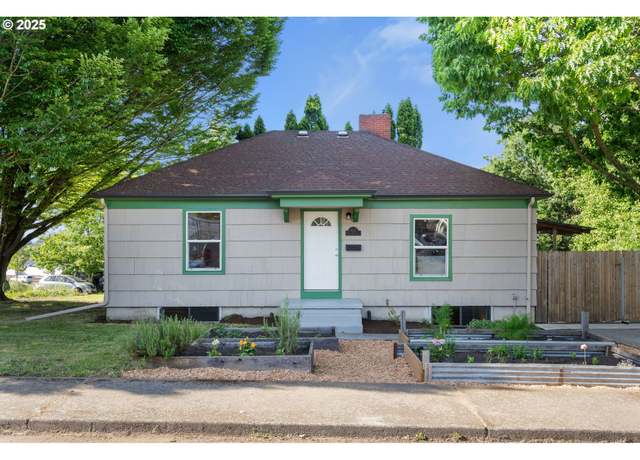 Property at 3735 N Newark St, Portland, OR 97217, 4 beds, 2 baths