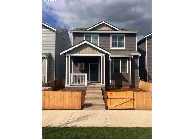 Property at 1325 Parkside Ave, Woodburn, OR 97071, 3 beds, 2.5 baths