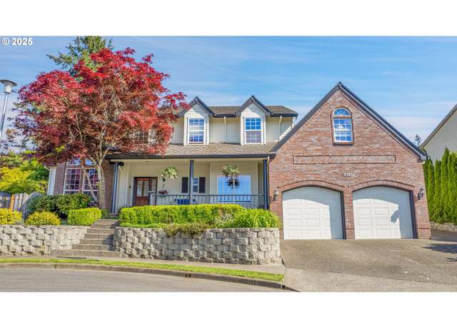Property at 2015 NE 20th Ave, Canby, OR 97013, 5 beds, 2.5 baths