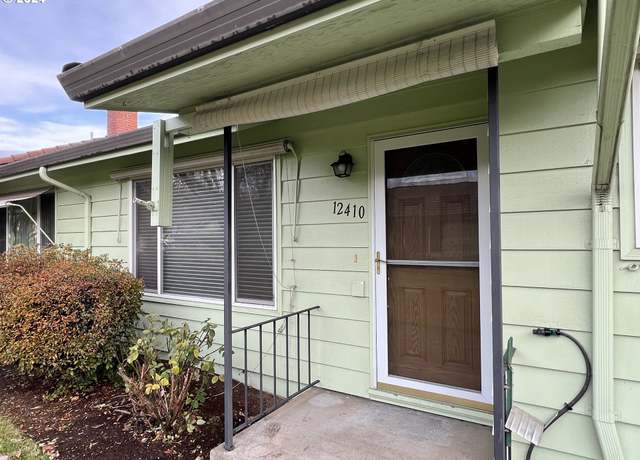 Property at 12410 SE Main St, Portland, OR 97233, 3 beds, 1.5 baths