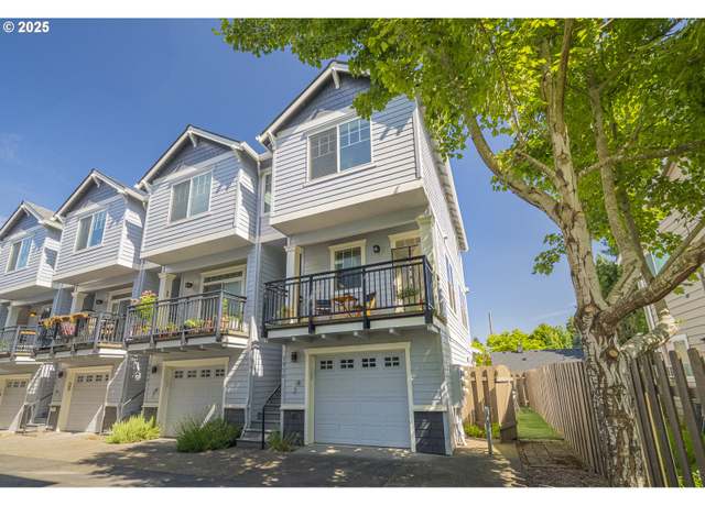 Property at 3050 SE 50th Ave #6, Portland, OR 97206, 3 beds, 3.5 baths