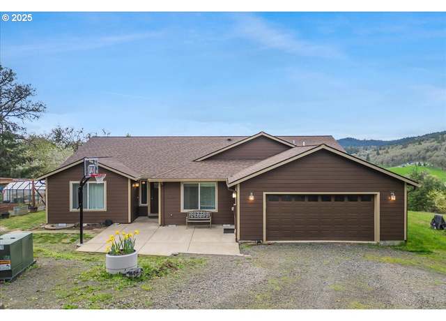 Property at 21600 NE Forest Dr, Yamhill, OR 97148, 3 beds, 2 baths