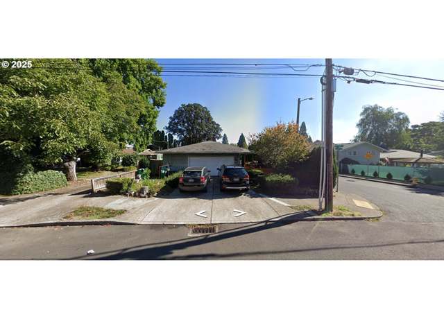 Property at 226 SE 157th Ave, Portland, OR 97233, 3 beds, 1 bath