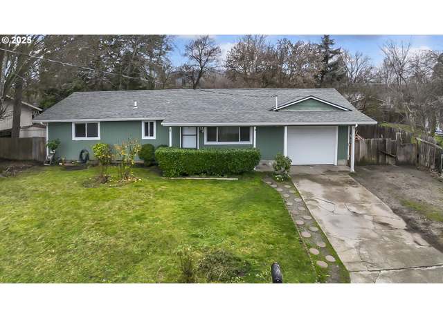 Property at 202 Corcoran Ln, Central Point, OR 97502, 3 beds, 1 bath