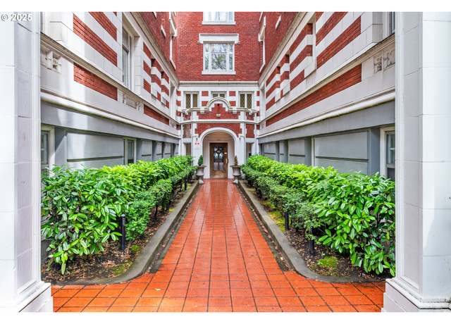 Property at 1811 NW Couch St #312, Portland, OR 97209, 1 bed, 1 bath