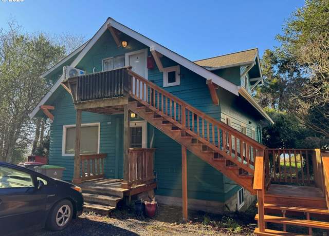Property at 564 566 Alameda Ave, Astoria, OR 97103, 4 beds, 3 baths