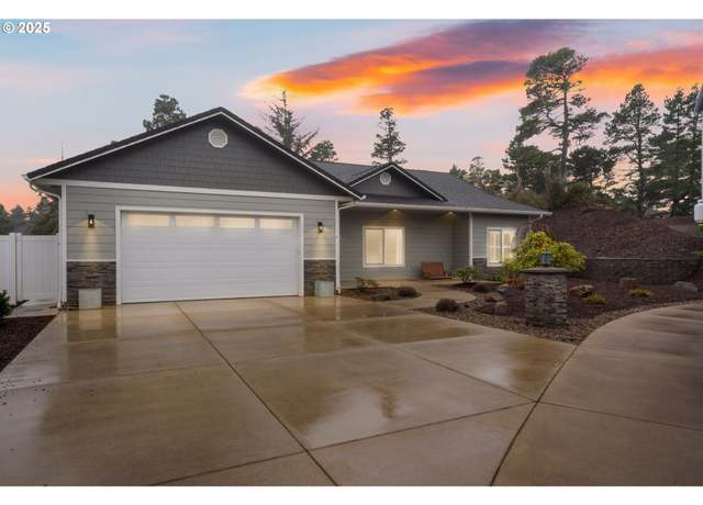 Property at 9 White Tail Ct, Florence, OR 97439, 3 beds, 2 baths