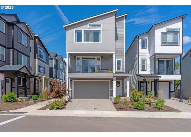 Property at 1484 N Steiwer Ln, Newberg, OR 97132, 4 beds, 2.5 baths