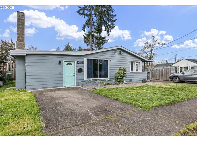 Property at 1205 S 8th St, Cottage Grove, OR 97424, 4 beds, 2 baths