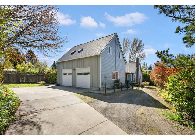 Property at 6218 SW Garden Home Rd, Portland, OR 97219, 4 beds, 3 baths