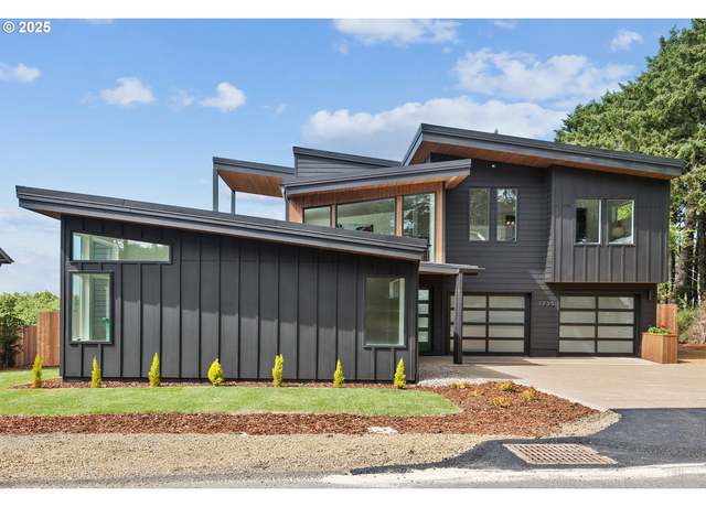 Property at 1735 NW 39th St, Lincoln City, OR 97367, 5 beds, 3.5 baths