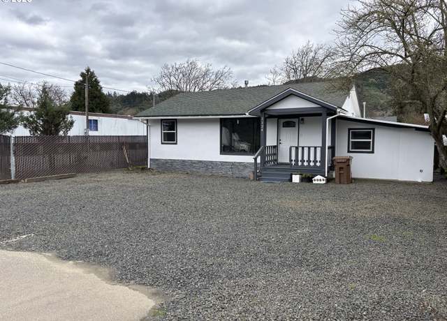 Property at 1124 N Old Pacific Hwy, Myrtle Creek, OR 97457, 3 beds, 1 bath