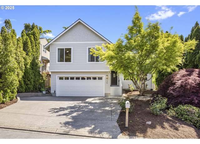 Property at 135 Kingsgate Rd, Lake Oswego, OR 97035, 3 beds, 2.5 baths