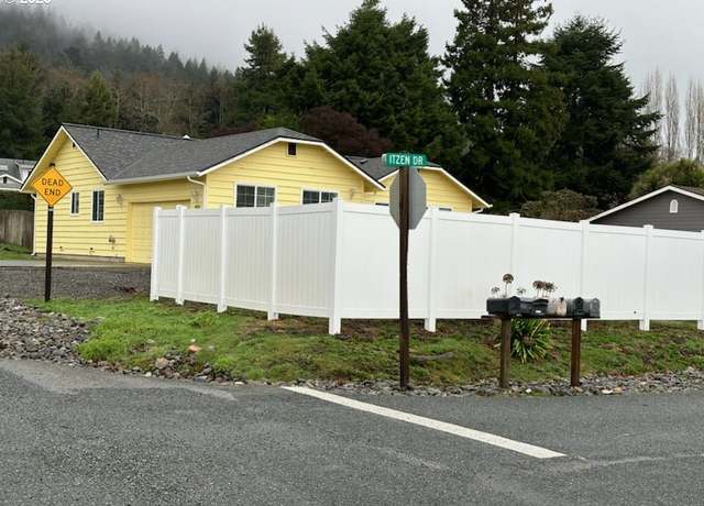 Property at 99110 Kemlin Pl, Brookings, OR 97415, 3 beds, 2 baths