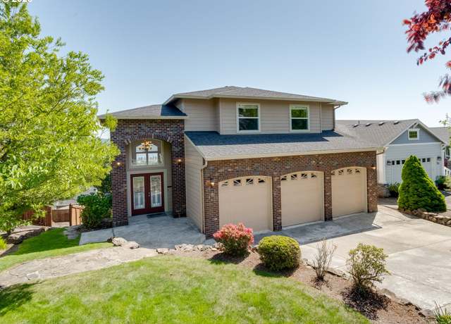 Property at 774 W Y St, Washougal, WA 98671, 4 beds, 3.5 baths