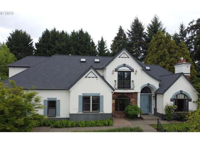 Property at 2714 NE 42nd Cir, Vancouver, WA 98663, 4 beds, 5.5 baths