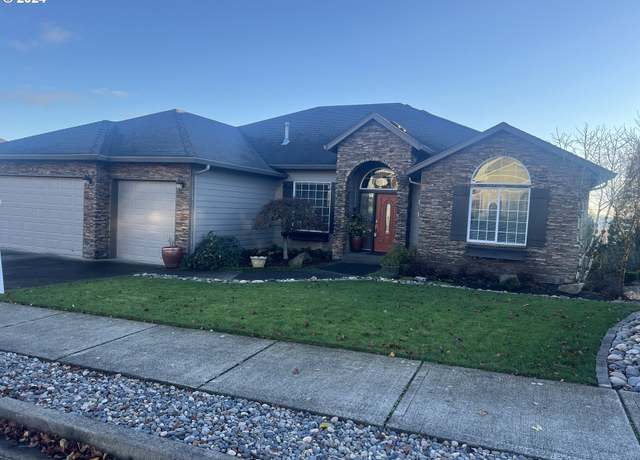 Property at 174 N X St, Washougal, WA 98671, 3 beds, 2.5 baths