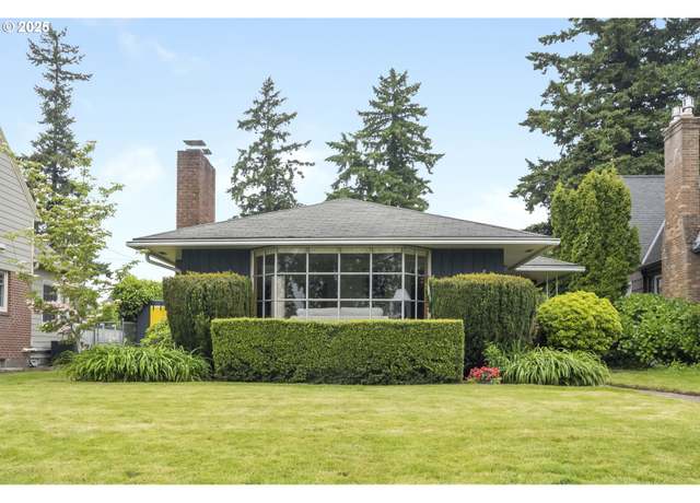 Property at 2935 N Willamette Blvd, Portland, OR 97217, 2 beds, 2 baths