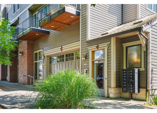 Property at 1540 SE Martins St Unit D, Portland, OR 97202, 2 beds, 2.5 baths