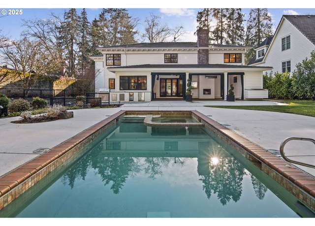 Property at 1819 S Radcliffe Rd, Portland, OR 97219, 6 beds, 6 baths
