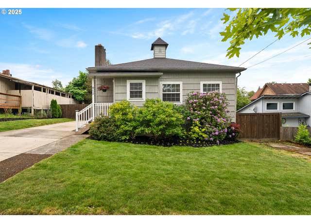 Property at 812 12th St, Oregon City, OR 97045, 2 beds, 1 bath