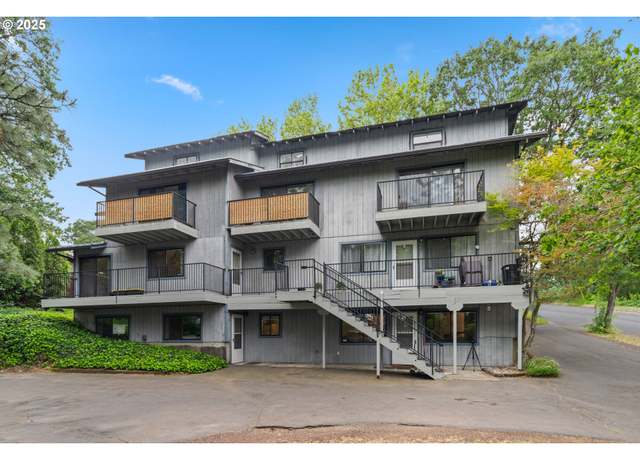 Property at 9 N 20th St, Hood River, OR 97031, 10 beds, 7 baths