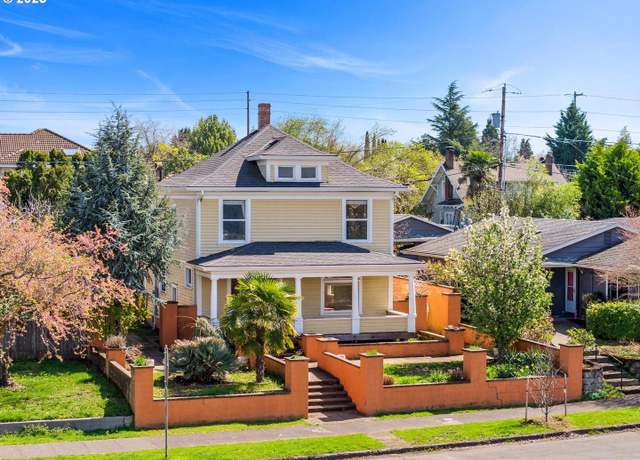 Property at 2955 N Willamette Blvd, Portland, OR 97217, 4 beds, 2 baths
