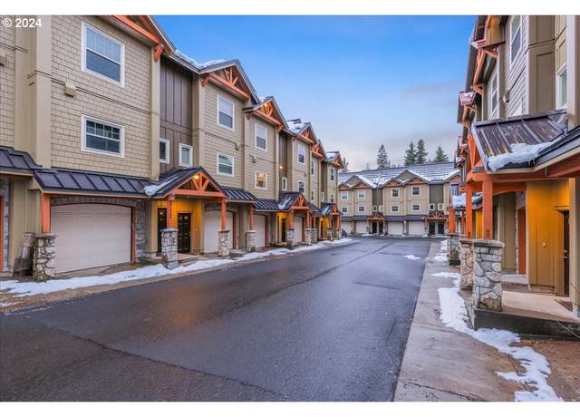 Property at 87946 E Alpenglow Ln, Government Camp, OR 97028, 3 beds, 2.5 baths