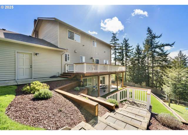 Property at 2402 Stephanie Ln, North Bend, OR 97459, 5 beds, 3.5 baths
