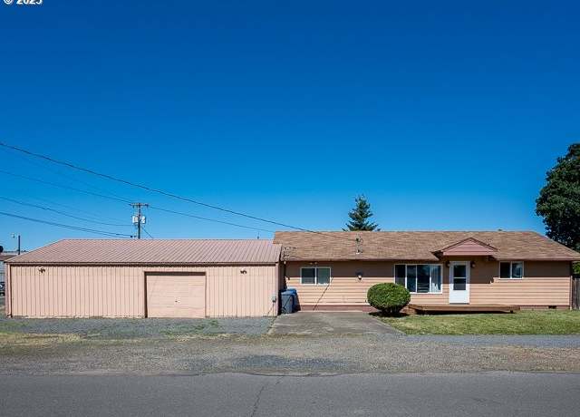 Property at 6911 Blossom St NE, Salem, OR 97301, 3 beds, 2 baths