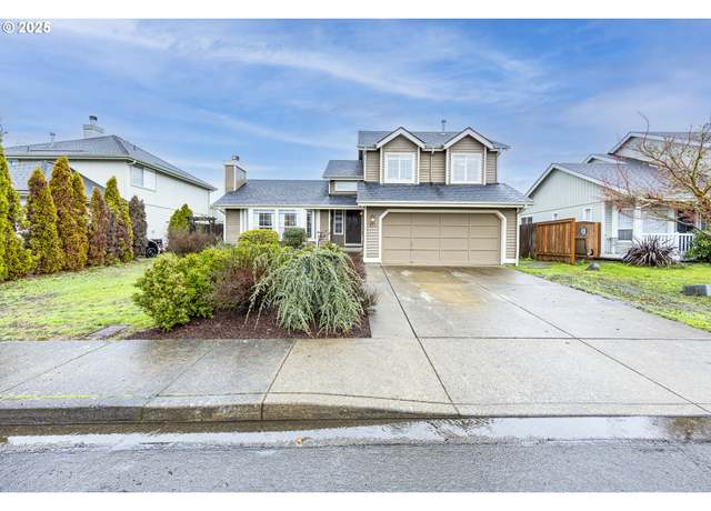 Property at 861 S 44th St, Springfield, OR 97478, 3 beds, 2.5 baths