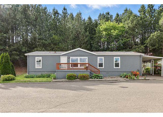 Property at 10400 SE Cook Ct #48, Milwaukie, OR 97222, 4 beds, 2 baths