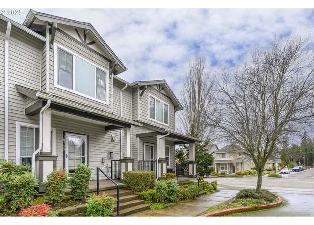 Property at 10795 NE Gateway Pl, Hillsboro, OR 97006, 2 beds, 2.5 baths