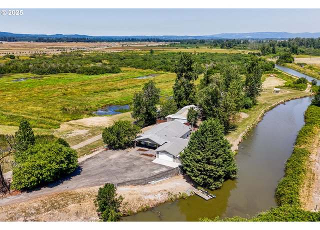 Property at 34579 E Columbia Ave, Scappoose, OR 97056, 2 beds, 2.5 baths