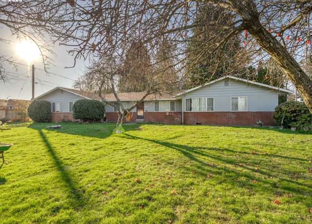 Property at 11050 NE Glisan St, Portland, OR 97220, 6 beds, 3 baths