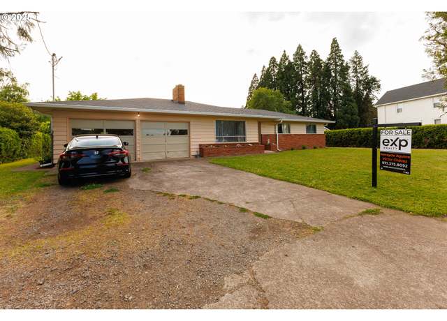 Property at 645 S Main St, Mt. Angel, OR 97362, 3 beds, 1.5 baths