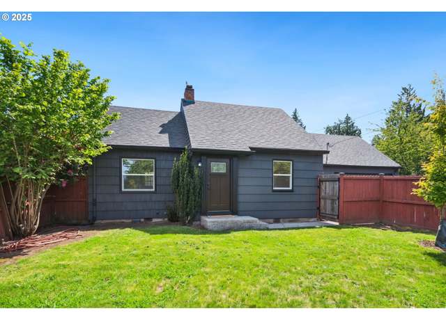Property at 6832 NE Wygant St, Portland, OR 97218, 3 beds, 2.5 baths