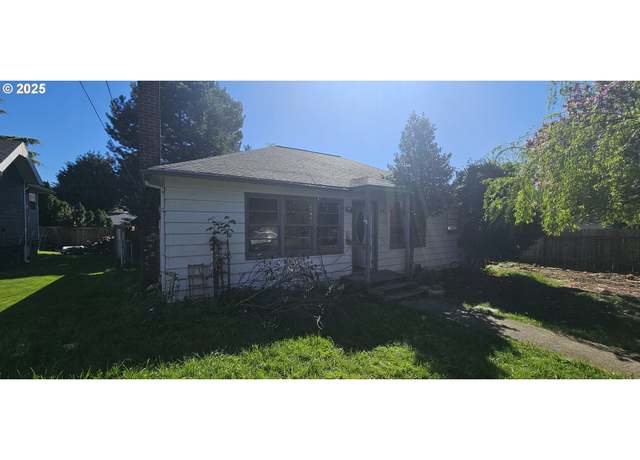 Property at 344 S 15th St, St. Helens, OR 97051, 2 beds, 1 bath