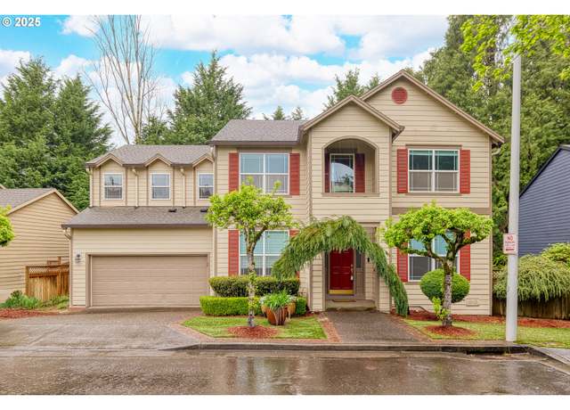 Property at 1971 SW 19th Ter, Gresham, OR 97080, 4 beds, 2.5 baths