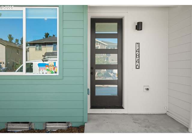 Property at 14846 NE Couch St #8, Portland, OR 97230, 3 beds, 1.5 baths