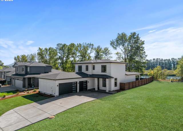 Property at 2040 S River Rd, Kelso, WA 98626, 4 beds, 3 baths
