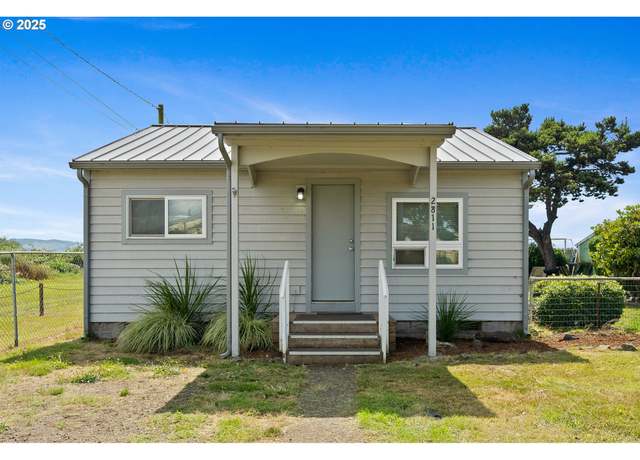 Property at 2811 12th St, Tillamook, OR 97141, 1 bed, 1 bath