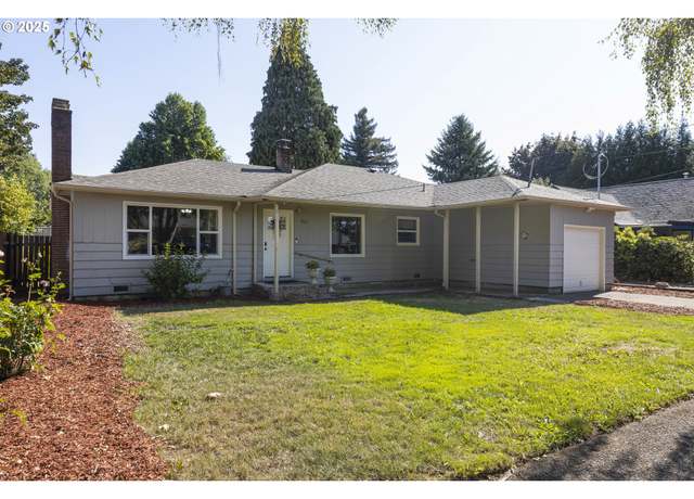 Property at 825 High St, Woodburn, OR 97071, 3 beds, 1 bath