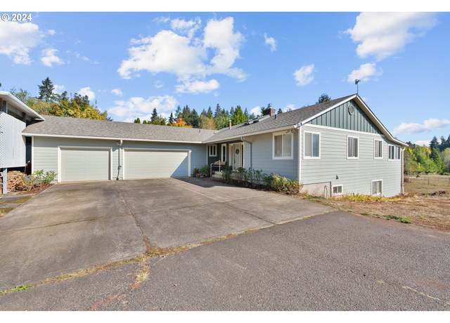 Property at 16133 S Camellia Ct, Oregon City, OR 97045, 4 beds, 2.5 baths