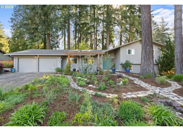 Property at 1386 SE 37th Ave, Hillsboro, OR 97123, 4 beds, 3 baths